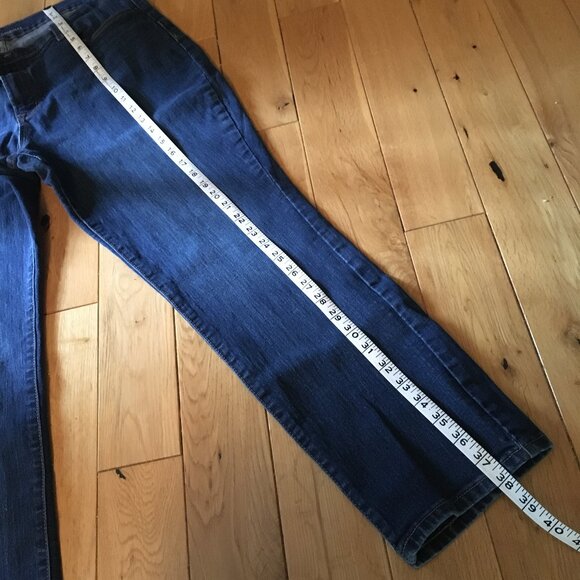 Old Navy Classic Original Dark Blue Mid Rise Short Denim Jeans - Picture 14 of 14